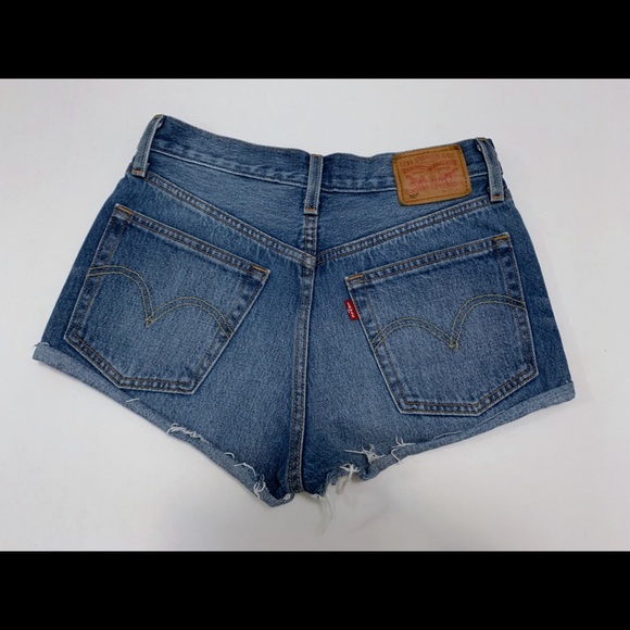 *SOLD* Vintage Levis 501Cut Off Jean Denim Shorts - Picture 3 of 8